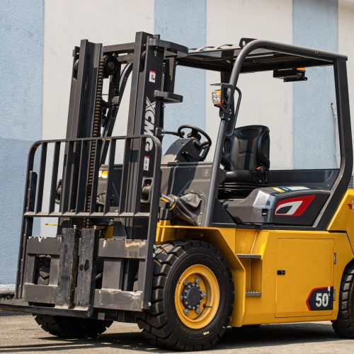 xe nâng điện ngồi lái 5 tấn Peacock series